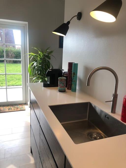 Cozy, Quiet Guest House Perfect For Business Or Pleasure Hillerød Exterior foto